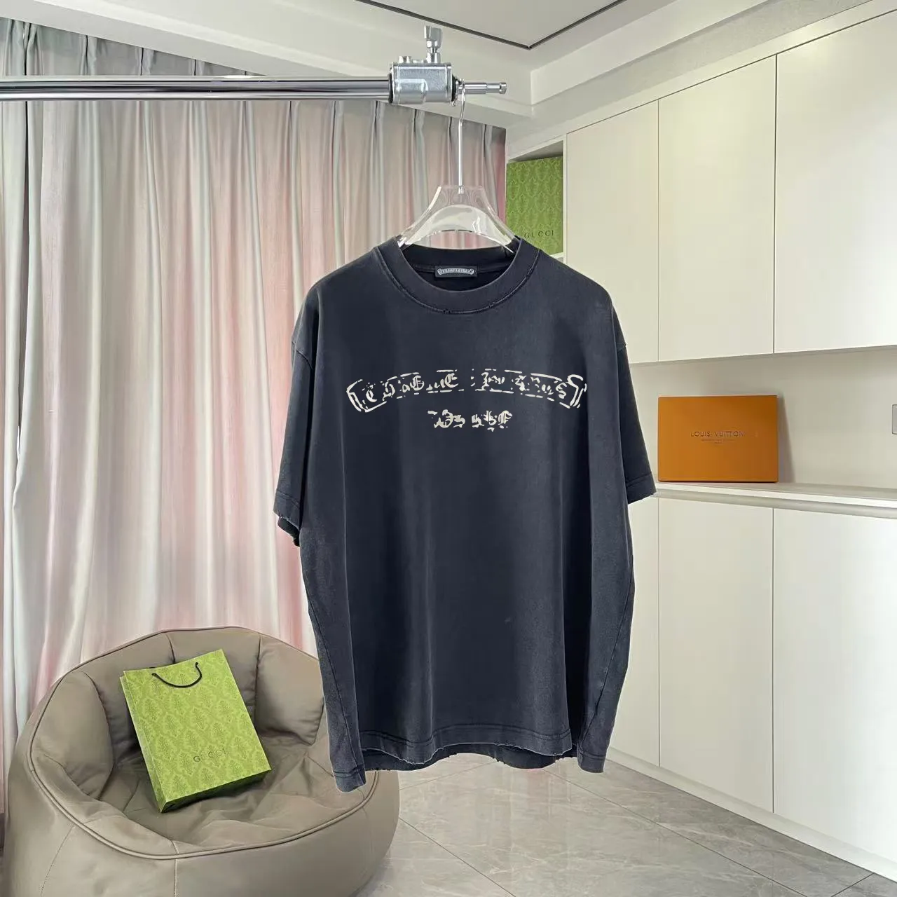 🅿️190 ch Crow* 2025 summer new style, washed, distressed, spray-painted, Sanskrit cross print, short-sleeved T-shirt, customized fabric 320g, same style for men and women, size: S M L XL XXL five sizes, color: black, gray, gradient black, gradient red